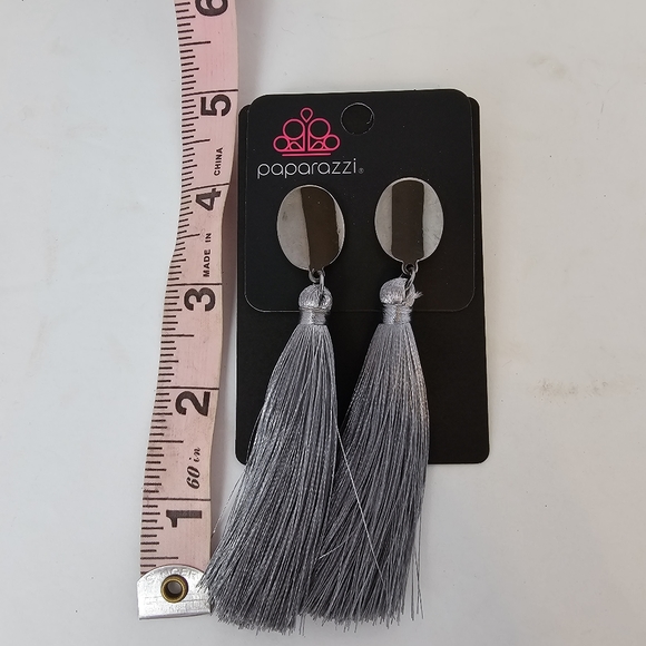 Earrings - Picture 4 of 4